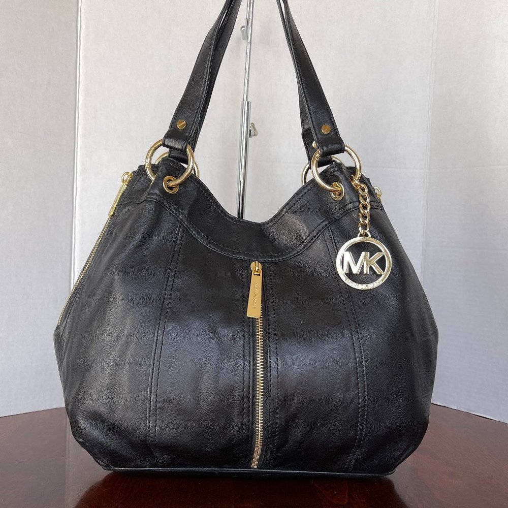 Michael Kors Moxley Medium Shoulder Bag Soft Black Leather Gold Accents UNUSED